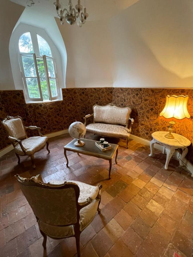 Le Chateau De Leugny Oiron Esterno foto